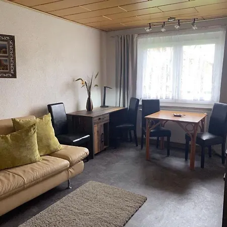 Ferienhaus In Mit Moeblierter Terrasse *